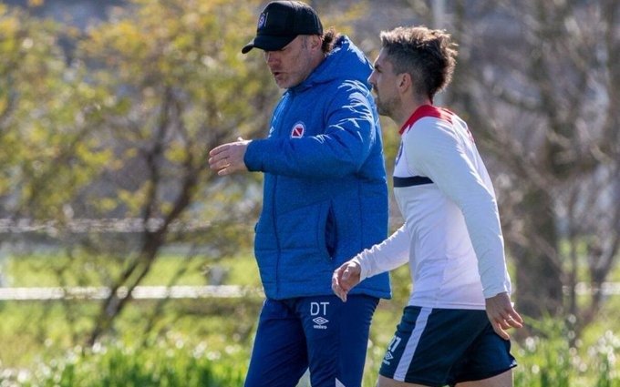 Milito separó del plantel del Bicho al "Demonio" Hauche