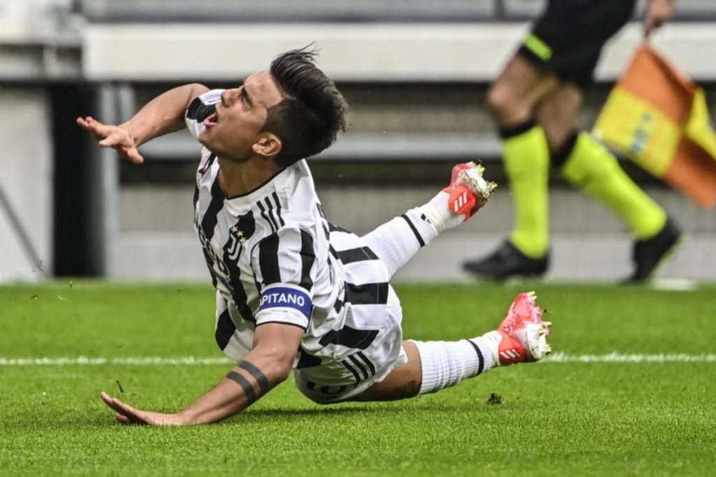 Dybala se lesionó y sería, otra vez, baja en la Selección