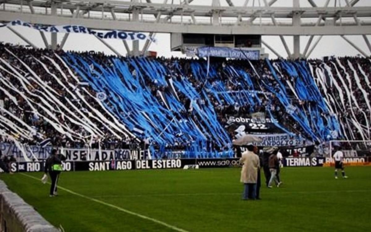 Mudar o no la localía del Bosque al Único: qué opinan los hinchas de Gimnasia 