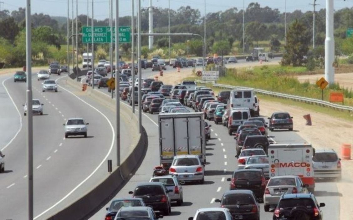 Choque múltiple y demoras en la Autopista 