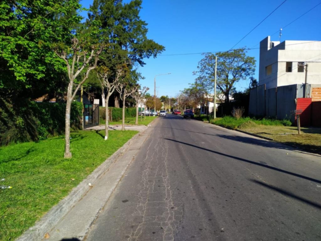 Una mujer se despertó en su casa con ladrones