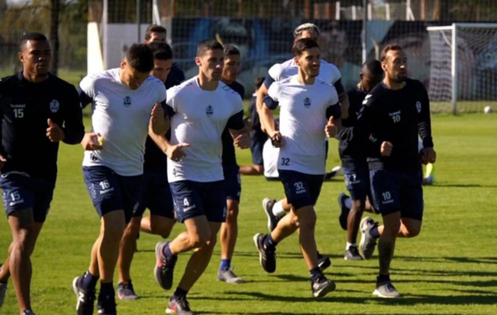 Néstor Gorosito conforme con el equipo, no realizaría cambios para recibir a Sarmiento