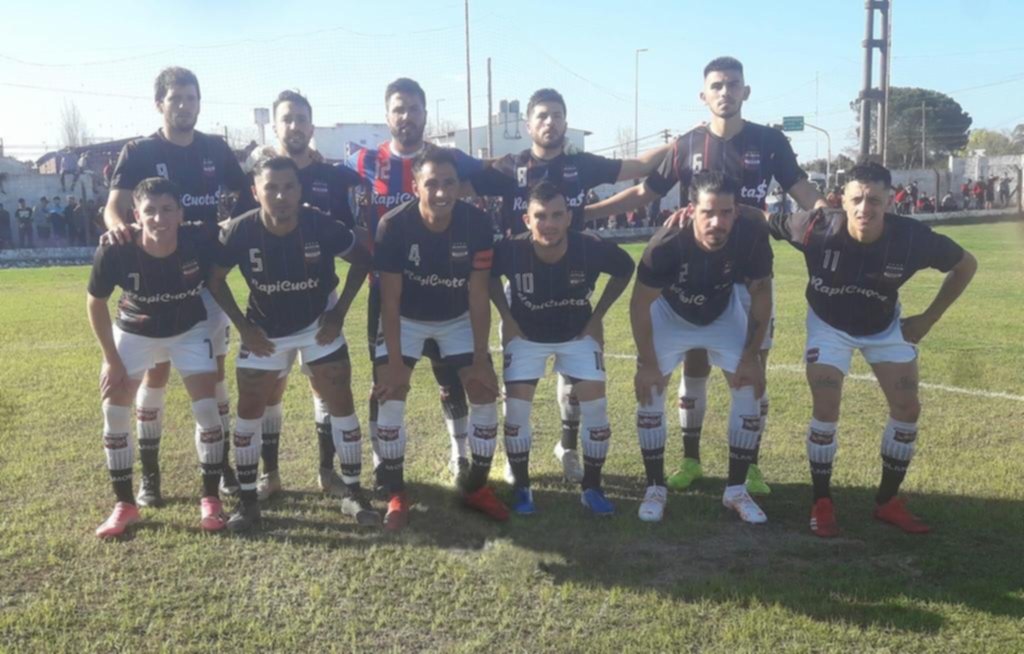 Unidos de Olmos sacó pecho en Brandsen y ahora define en casa