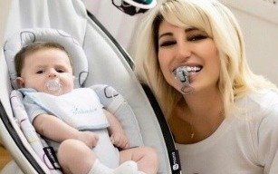 "Que se haga cargo el padre" Vicky Xipolitakis no tendría donde vivir con su hijo  