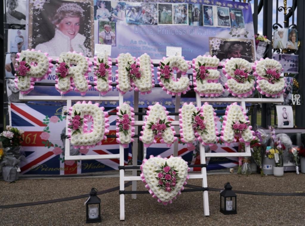 Homenajes a Lady Di al cumplirse 25 años de su trágico fallecimiento