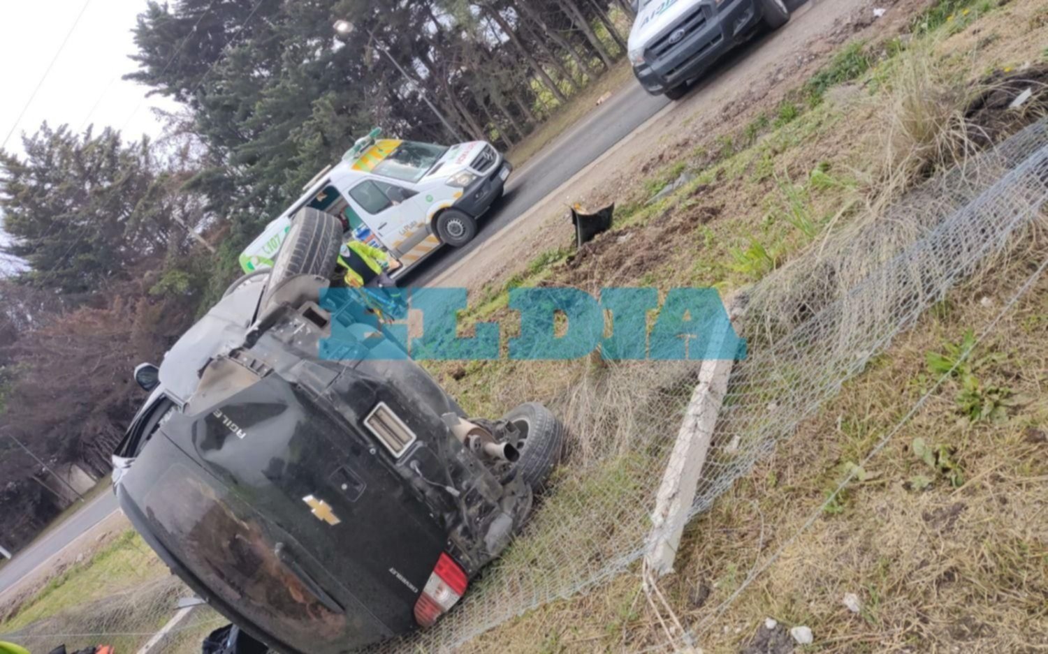 Choque frontal y vuelco en City Bell dejó varios heridos