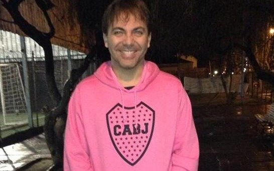 Cristian Castro visitó La Bombonera y confundió a Riquelme con el técnico del equipo   