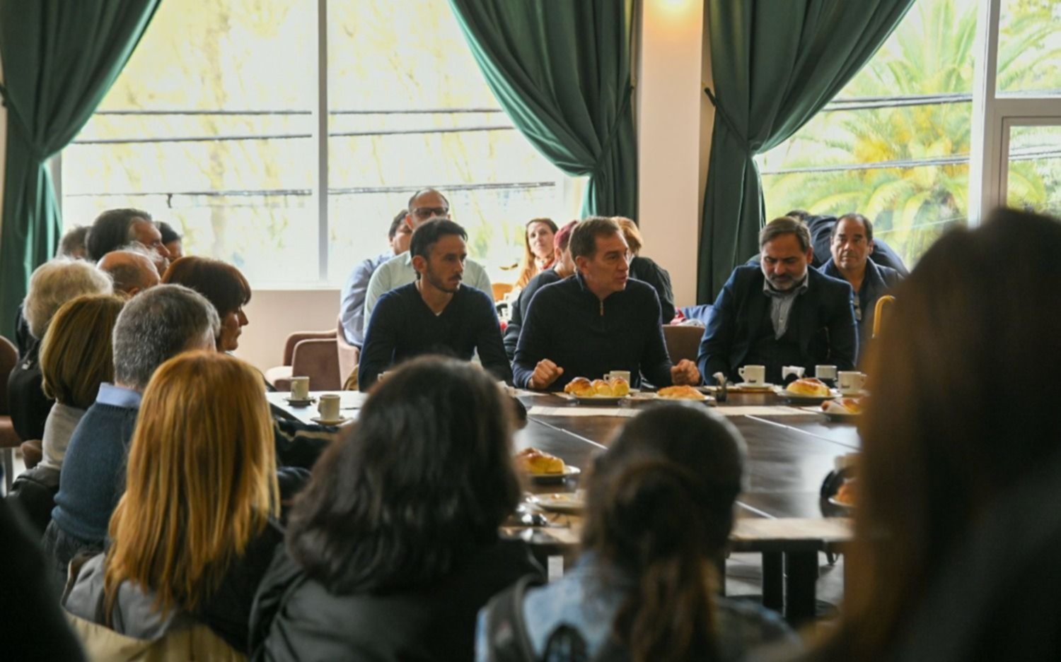 Santilli sigue con la recorrida en los distritos del Conurbano