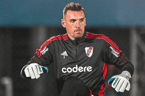 Armani padece un desgarro y peligra su presencia ante Boca