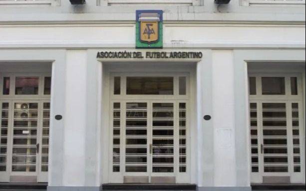 La AFA repudió los hechos contra Cristina Kirchner y suspendió los partidos de este viernes: ¿Cuáles son?