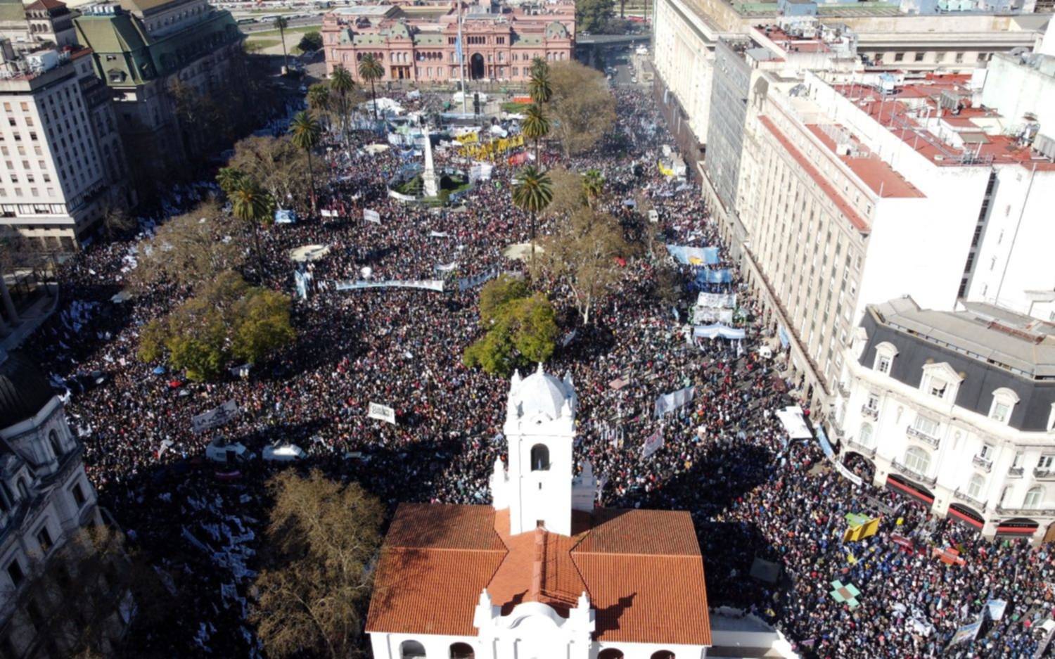 "La paz social es una responsabilidad colectiva", el documento que se leyó en la Plaza