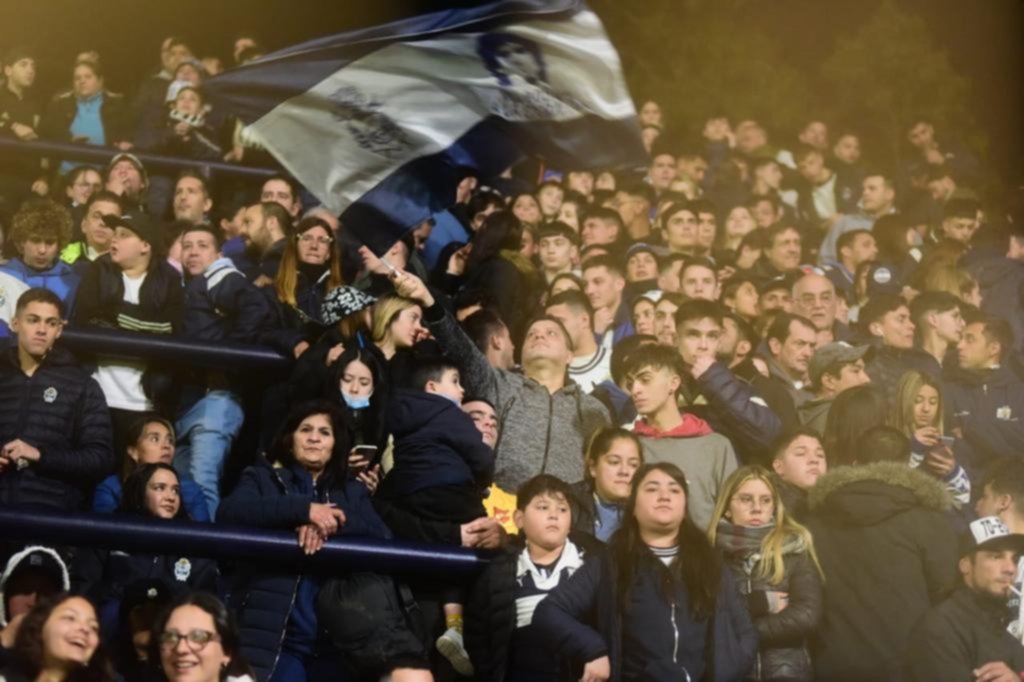 El veredicto de la gente dejó aislado a Pellegrino