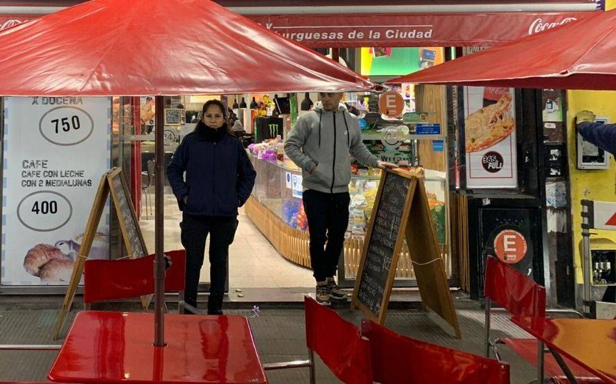 Más comercios enganchados de la luz en La Plata: un boliche, dos mercados, un restaurante y un drugstore