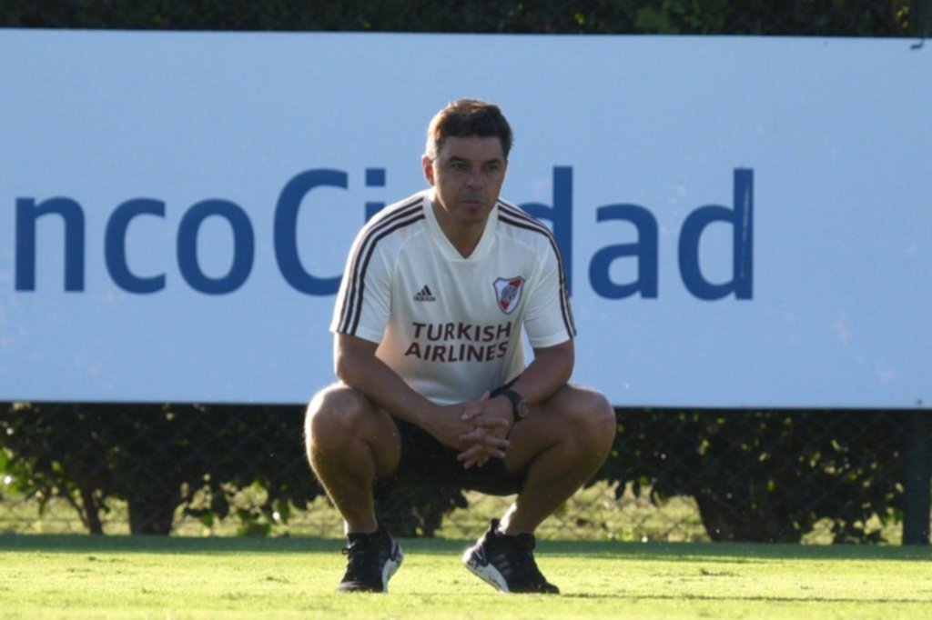 Gallardo va a esperar un par de días para definir el equipo