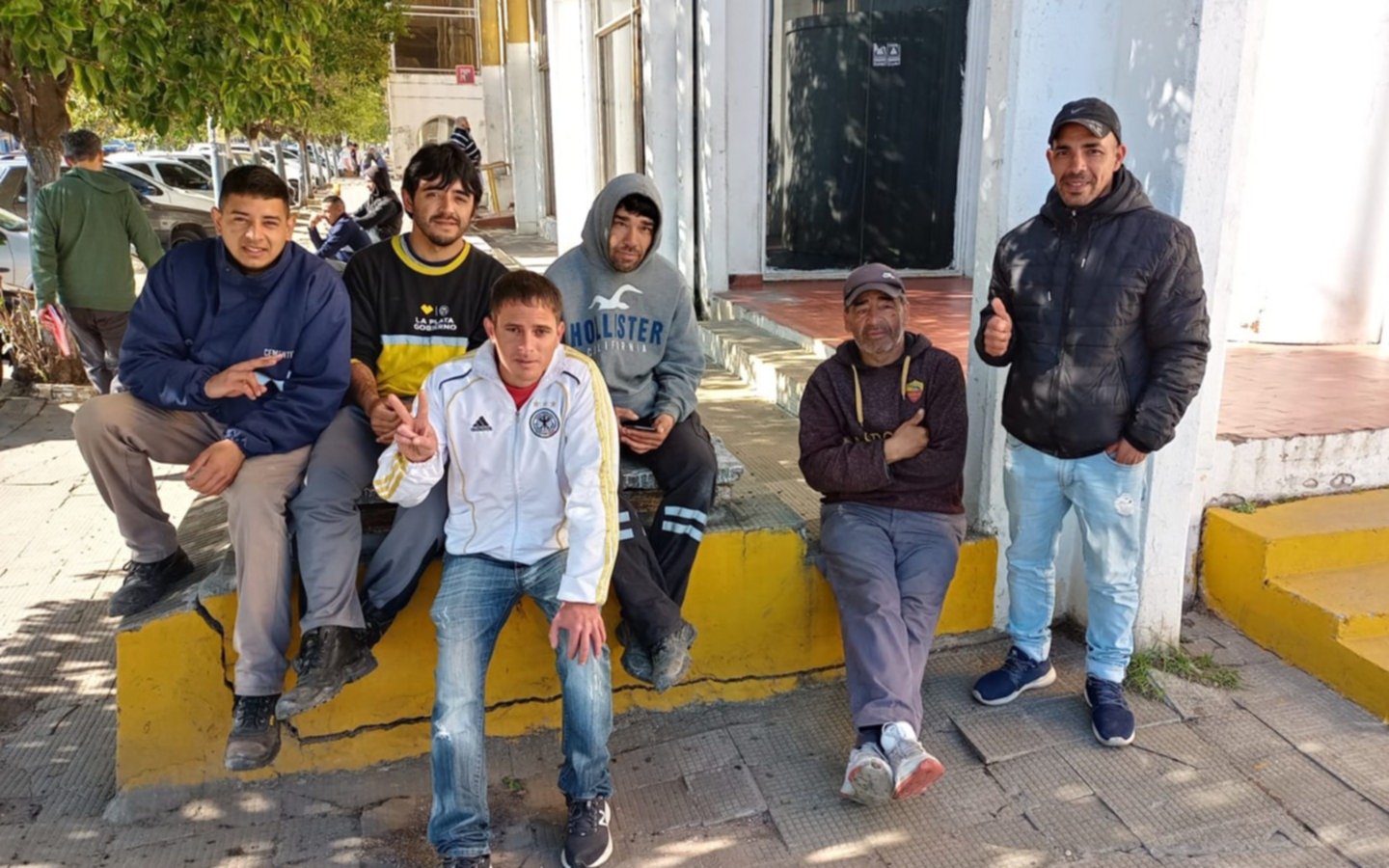Sigue retención de tareas en el Cementerio por reclamo salarial y laboral