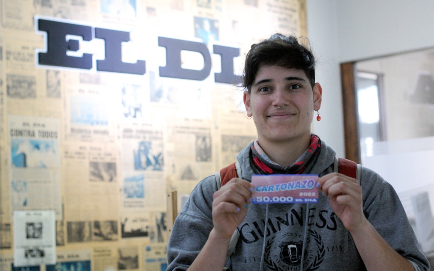 Cartonazo: una joven lectora de Tolosa se lleva el cuarto de millón de pesos