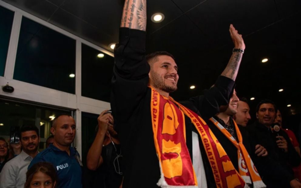 Mauro Icardi fue recibido en Turquía por una multitud: jugará en el Galatasaray