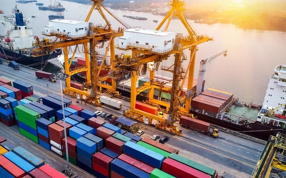 Dólar: extienden el cepo a las importaciones hasta fin de año