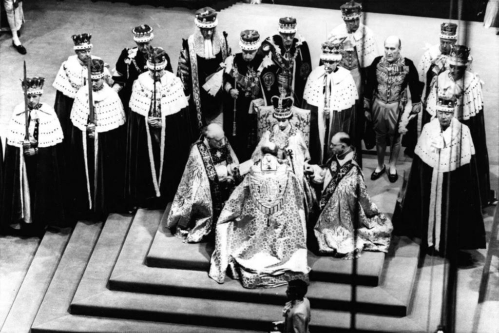 Isabel II: postales de toda una vida en la realeza