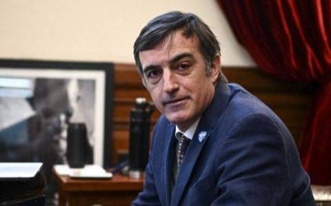 Esteban Bullrich reapareció en las redes sociales mientras continúa internado por neumonía