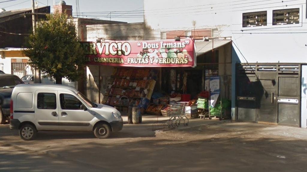 Banda de ladrones causó pánico en un autoservicio