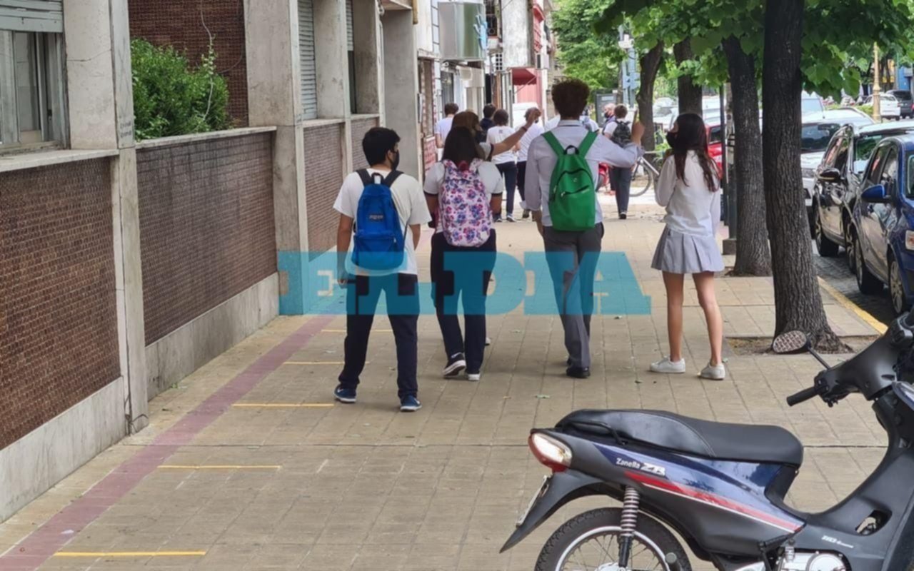 ¿Hay clases mañana 12 de septiembre en La Plata después del Día del Maestro?