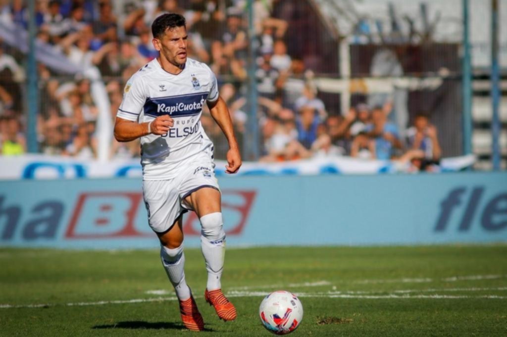 Guillermo Enrique llegó a la quinta amarilla y no podrá estar ante Arsenal