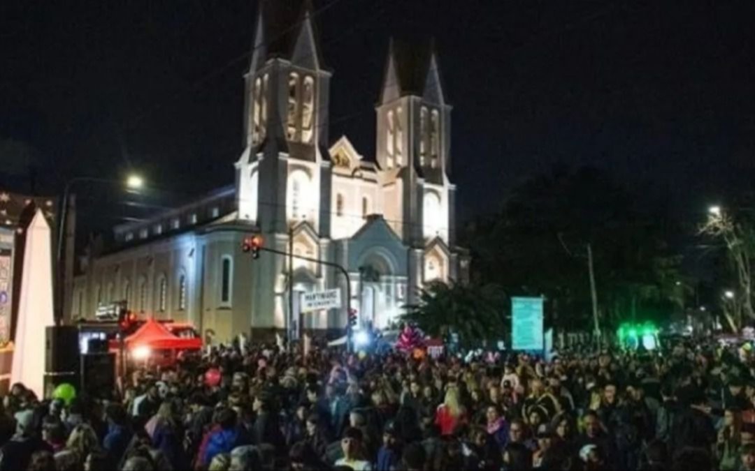 Multitudinaria celebración en los Fogones de Bernal