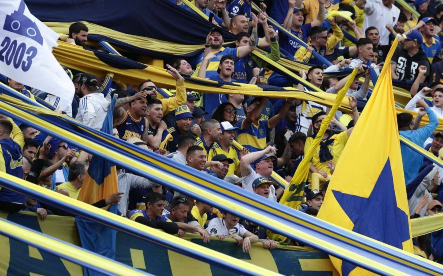 Un nene cayó de la tribuna de la Bombonera en el superclásico y se encuentra en grave estado