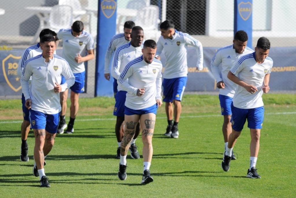 Sonrisas y clima distendido en el regreso de Boca a las prácticas