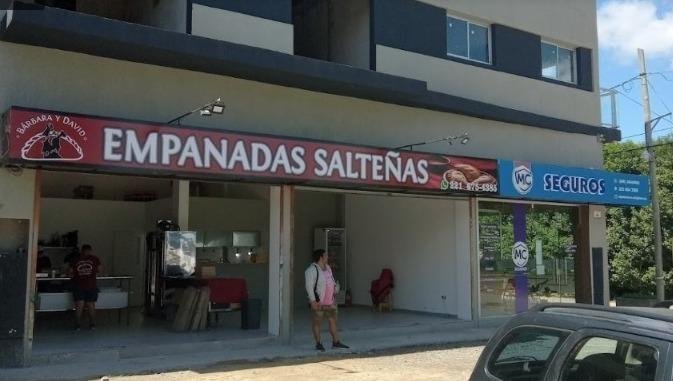 Un atraco con cena incluida: audaz escruche en una casa de empanadas