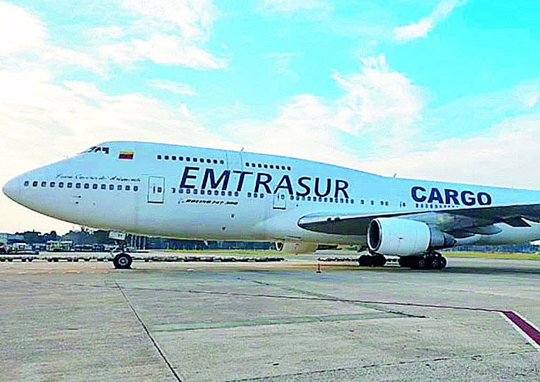 Avión retenido: fallo a favor de los tripulantes