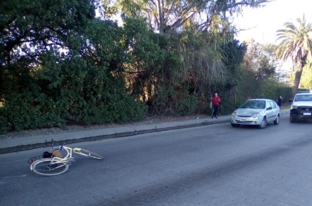 La Granja: conductor atropelló a una ciclista y terminó internada