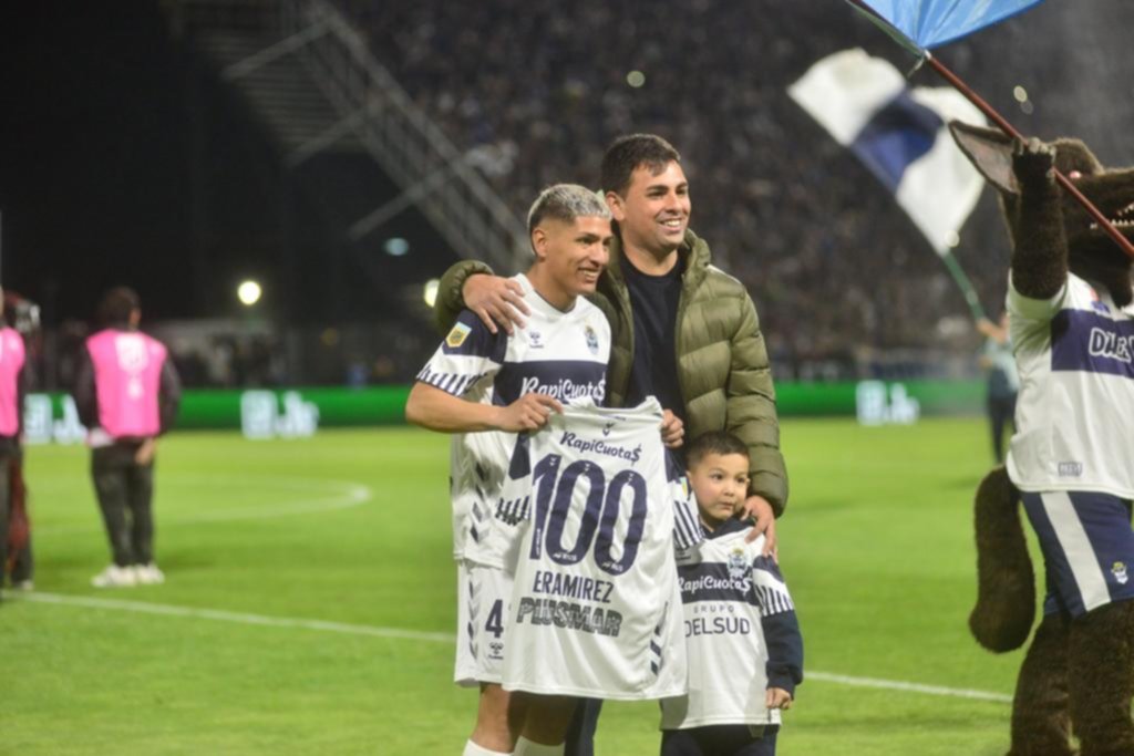 Eric Ramírez, otro jugador nacido en el Lobo que se sumó al club de los 100