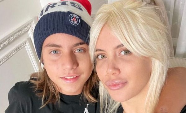 Distance love: Wanda and Zaira, worried about Valentino, who will have to leave a relationship in France