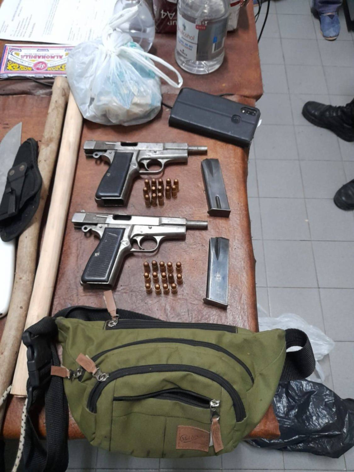 Armados hasta los dientes, con amenazas y golpiza: la pesadilla de un chico por una disputa barrial en Punta Lara