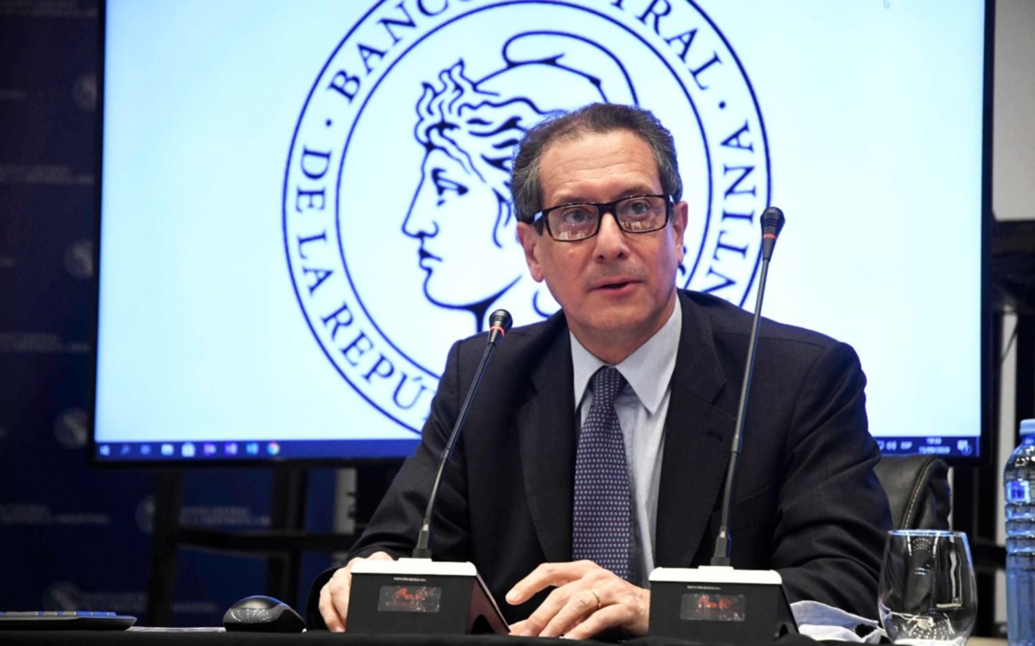 Después de algunas dudas, confirmaron la continuidad de Pesce al frente del Banco Central