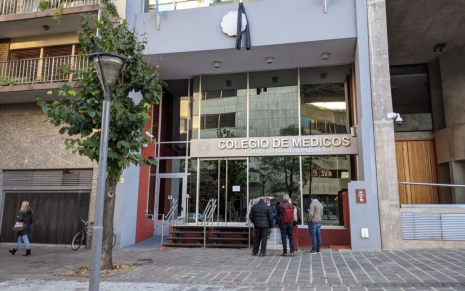 El Colegio de Médicos dio de baja al “plus” de mil pesos tras el reclamo de afiliados de IOMA