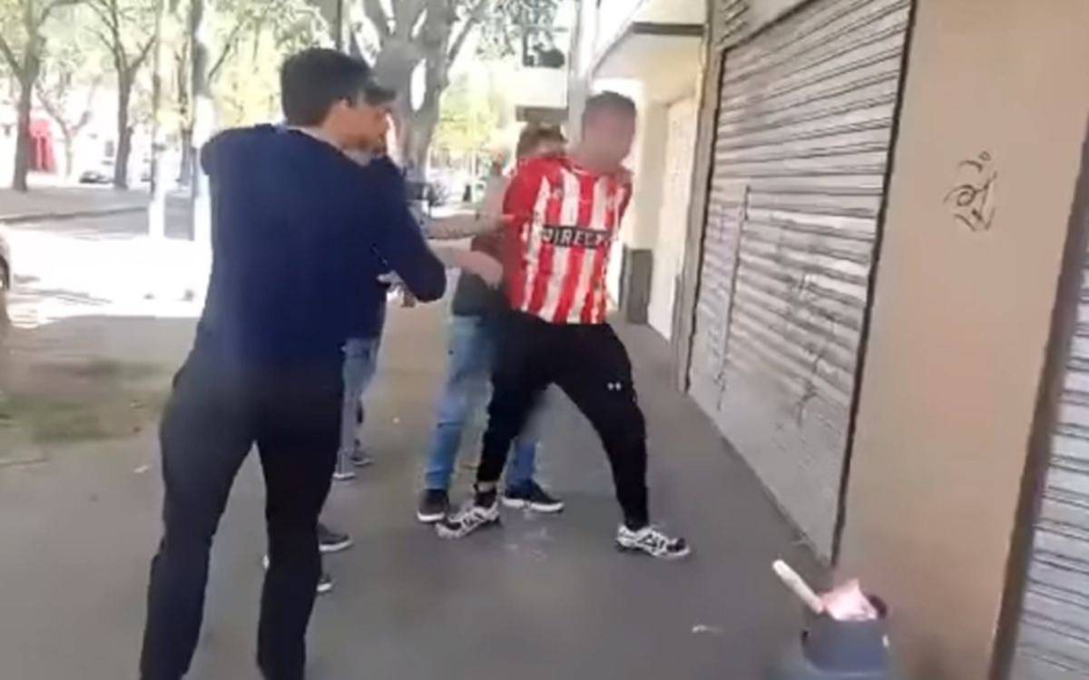 Iba a la cancha a ver a Estudiantes y lo detuvieron por estar acusado  de extorsión y abuso de armas