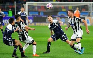 Gimnasia perdió con Central Córdoba sobre el final