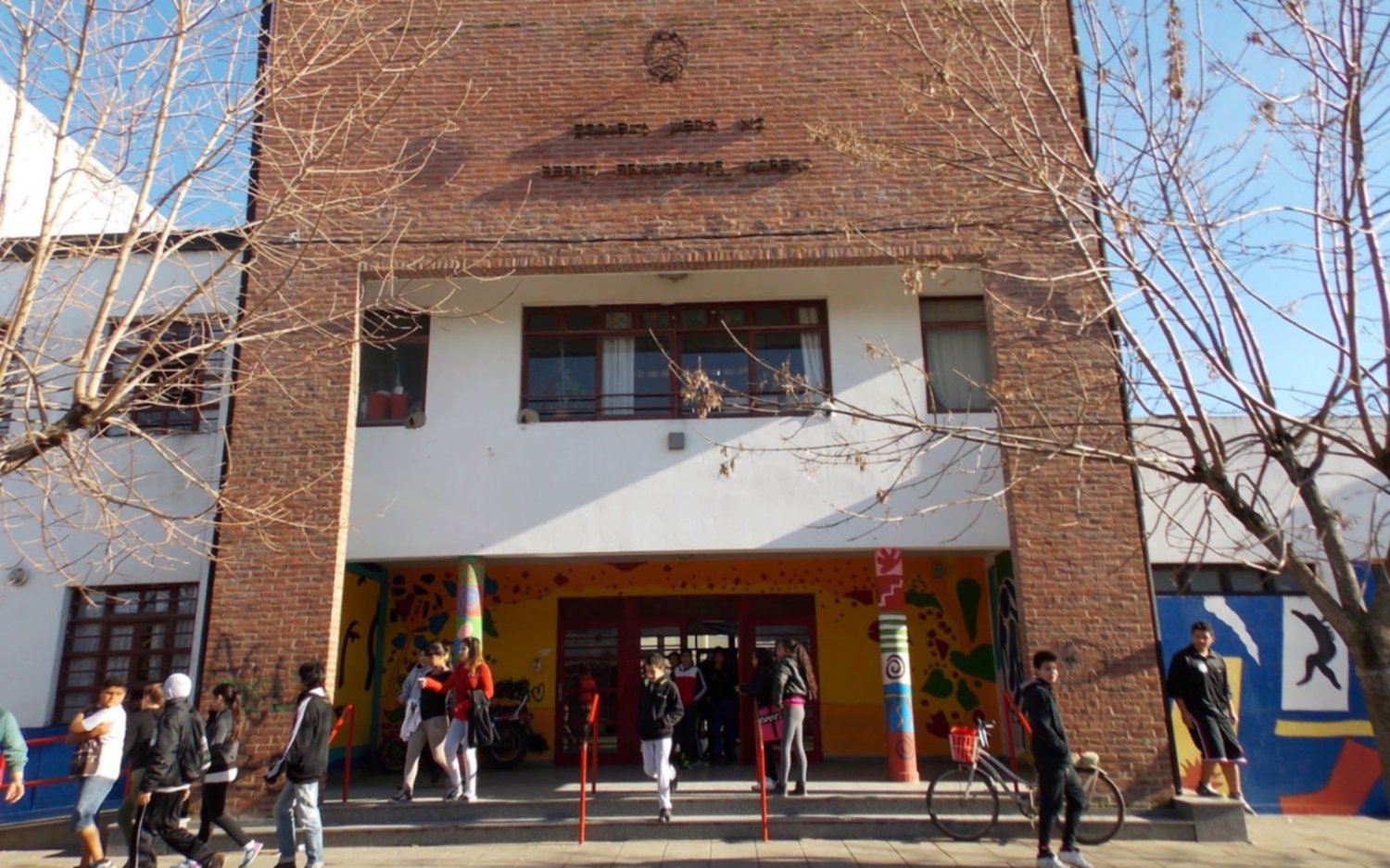 Aislamiento, espera de confirmación y "control de foco": qué se sabe del caso de tuberculosis en la escuela de Berisso