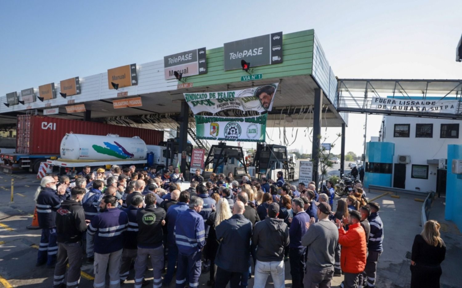 Conflicto en Aubasa: vuelve el diálogo y reanudaron el cobro en los peajes de la Autopista