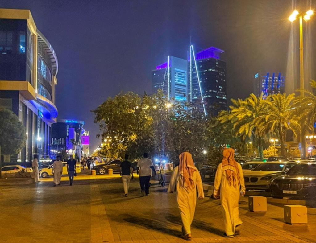 Comunidad: Arabia Saudí, entre las tradiciones especiales y el libertinaje