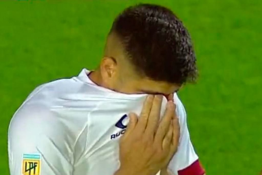 Leandro Díaz marcó el empate y no pudo contener la emoción