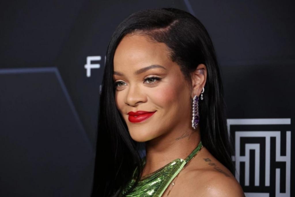 Rihanna vuelve al vivo para el espectáculo de medio tiempo del Super Bowl