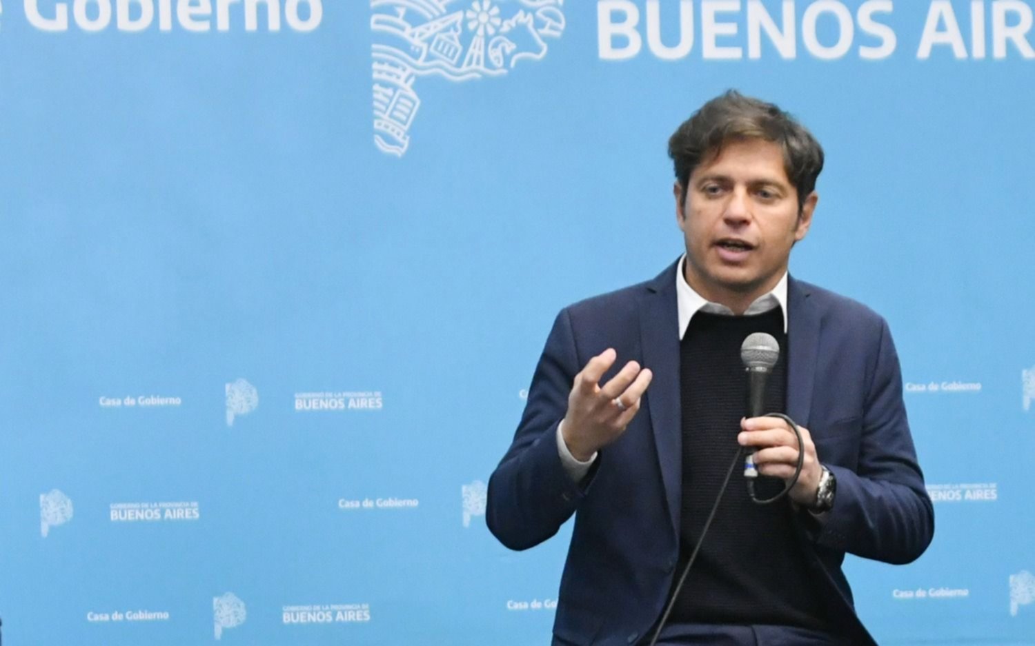 Kicillof firma el convenio que agrega una hora de clases en Provincia