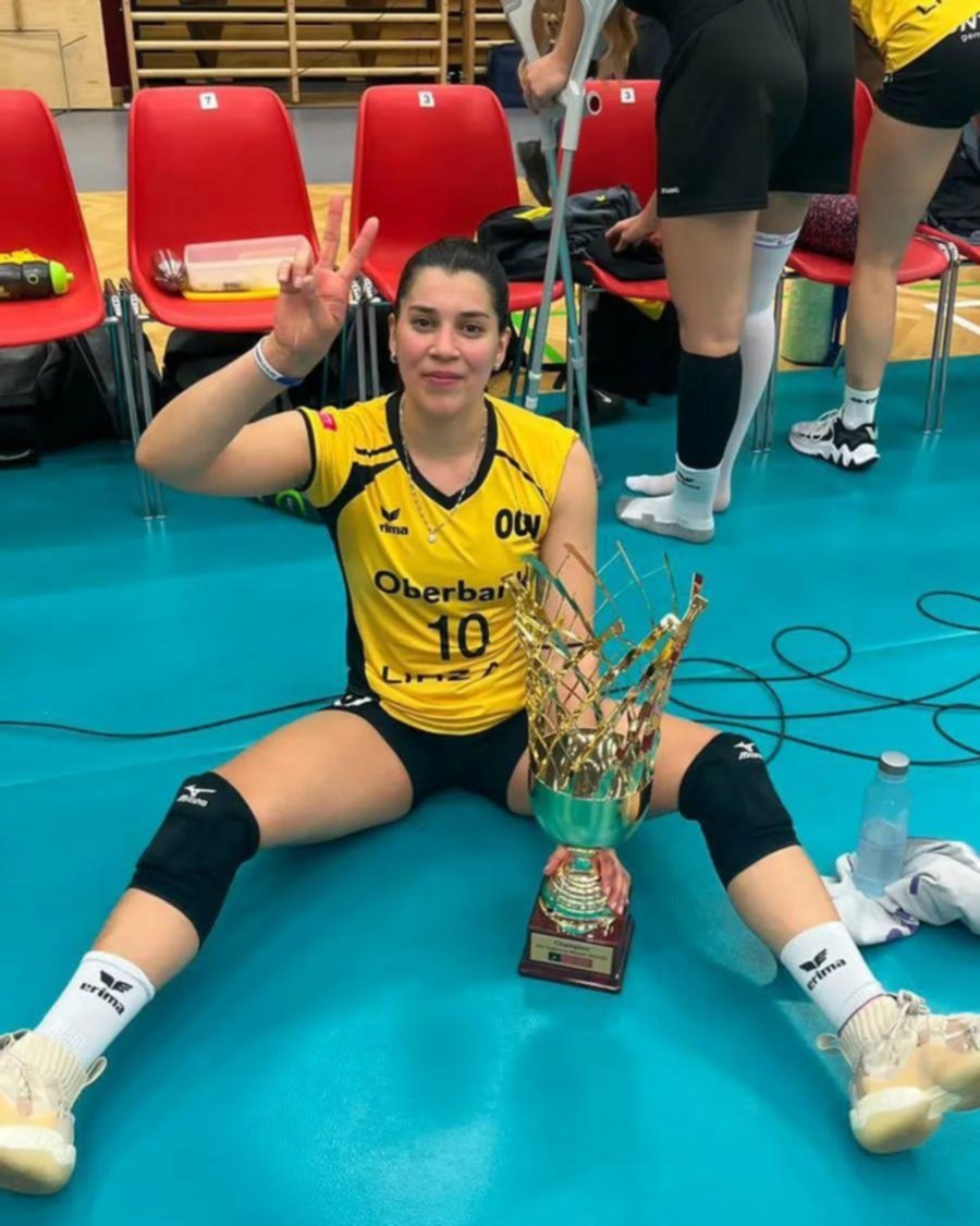 Tatiana Vera está feliz, se proclamó campeona en el vóley de Austria