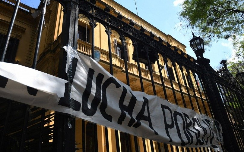 Se levantó la protesta en el Mariano Acosta, aunque otros colegios porteños mantienen la medida de fuerza