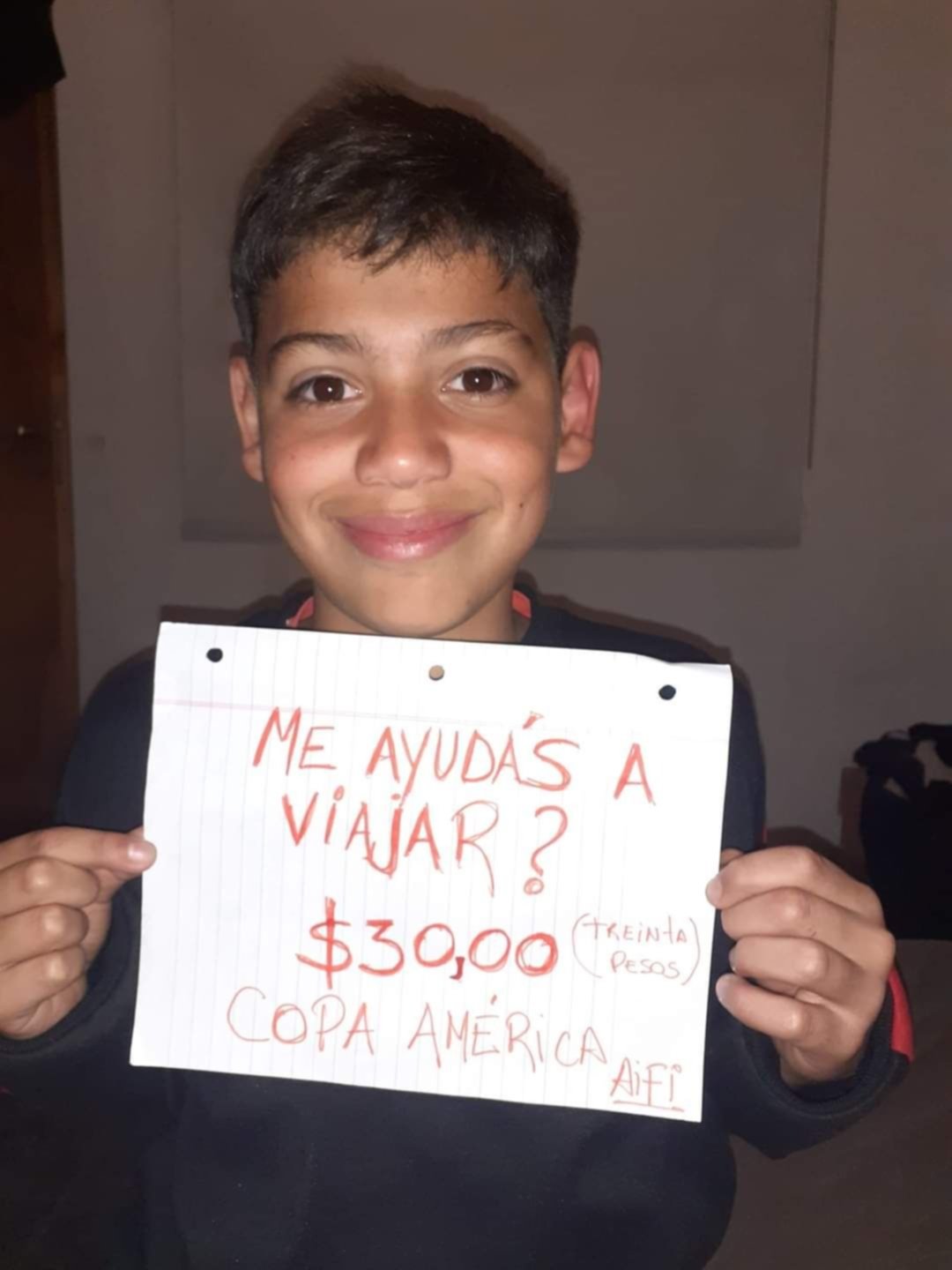 Cruzada solidaria por Juani, el nene de La Plata convocado para la Copa Americana de fútbol infantil en Brasil
