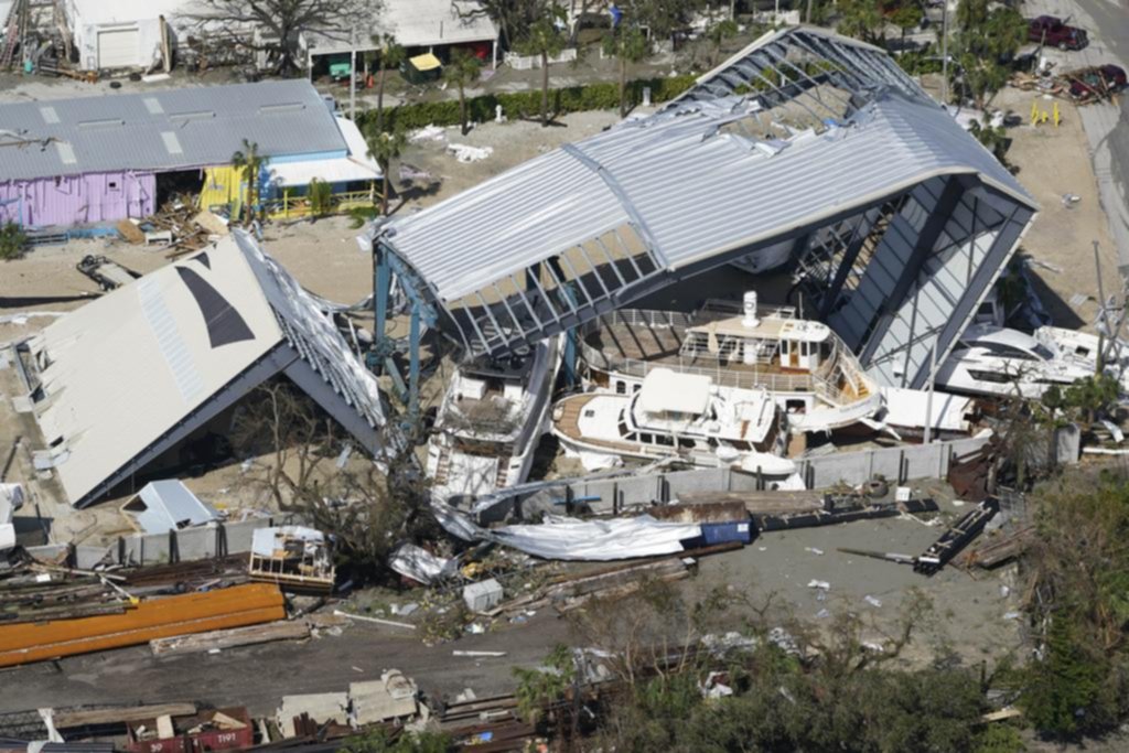 Florida cuenta sus víctimas tras el paso del huracán Ian